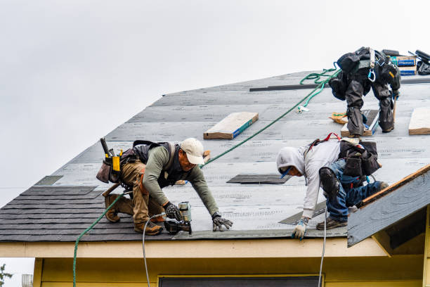 Professional Gutter Installation technician working in Shawanese, PA